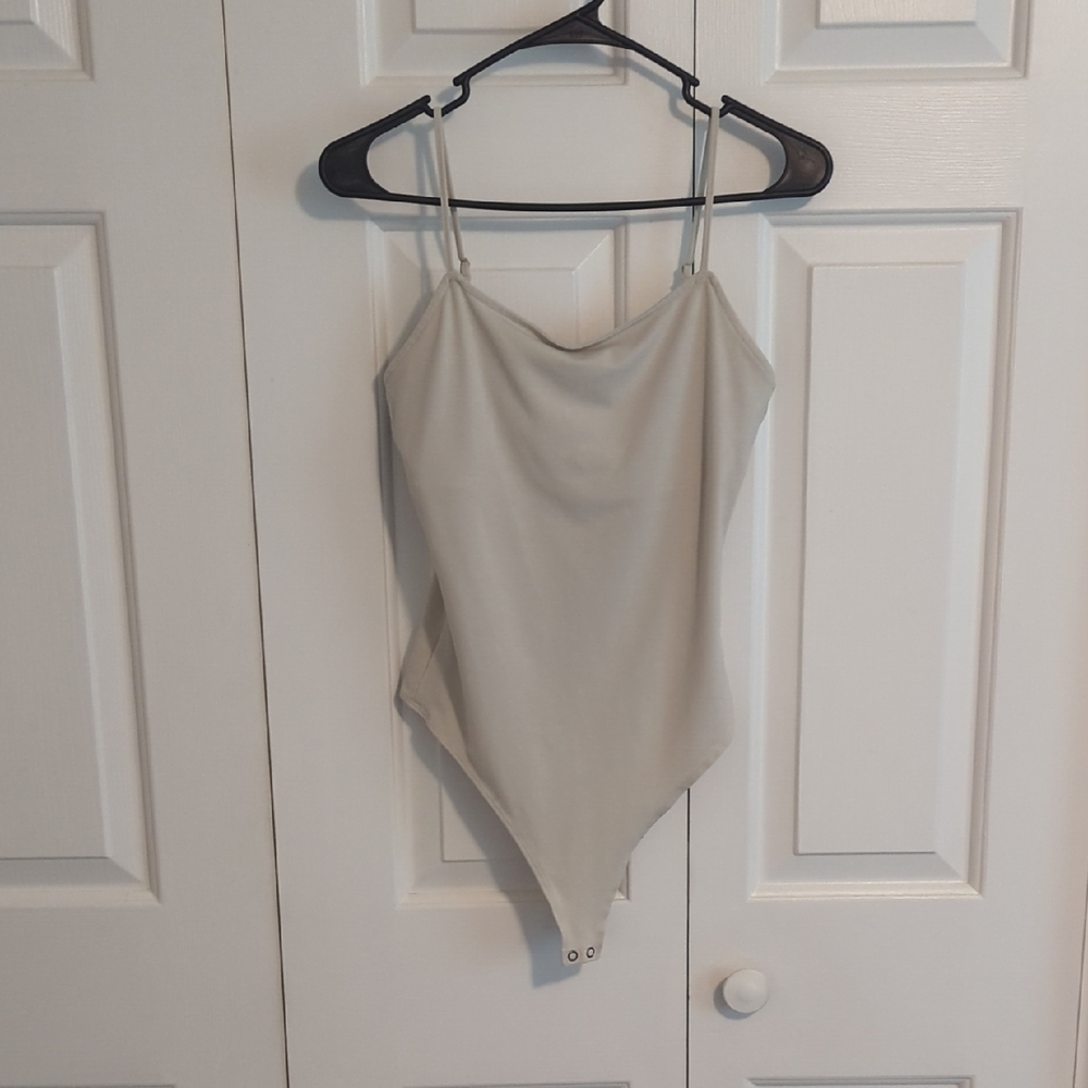 🚨MOVING SALE🚨 American Eagle Outfitters Cream Top
